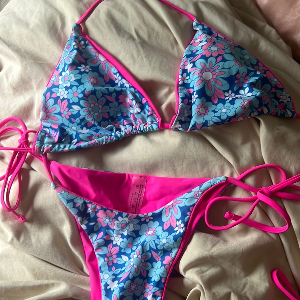 shein bikini, floral bright colors, never worn, size s